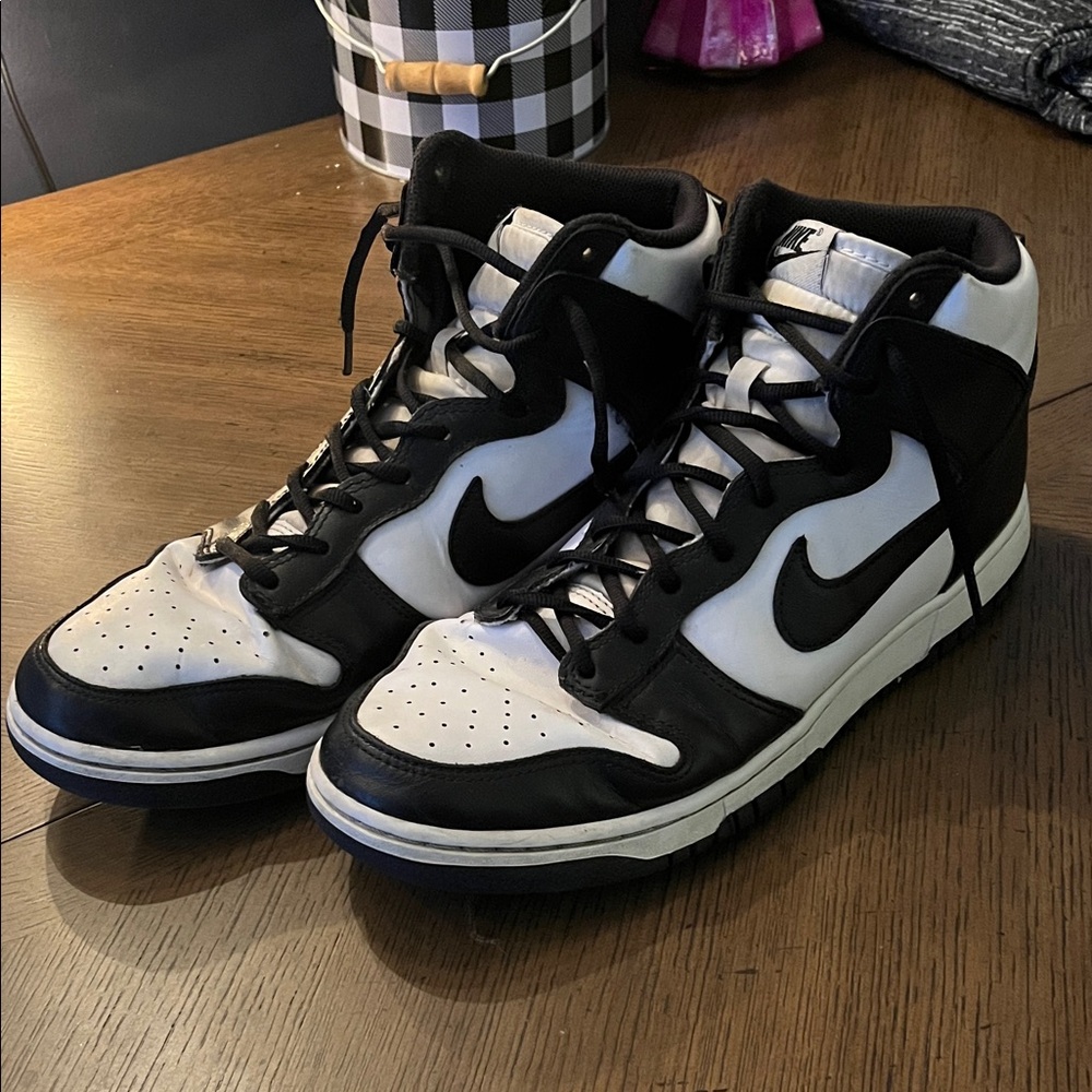 Nike Dunk Highs